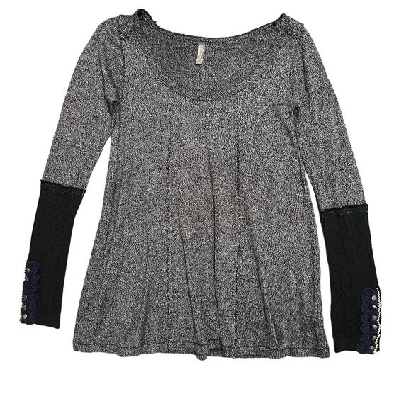 Free People Women Wool Blend Black White Fly Far Away Knit Tunic Top Size Medium - Picture 1 of 7